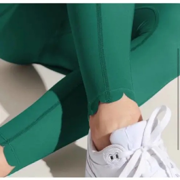 Peloton Emerald Green Scallop Leggings Activewear Large - Picture 5 of 8